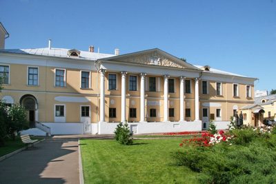 Усадьба Лопухиных, восстановленная без помощи государства силами МЦР и общественности разных стран. Общественный Музей имени Н.К.Рериха 