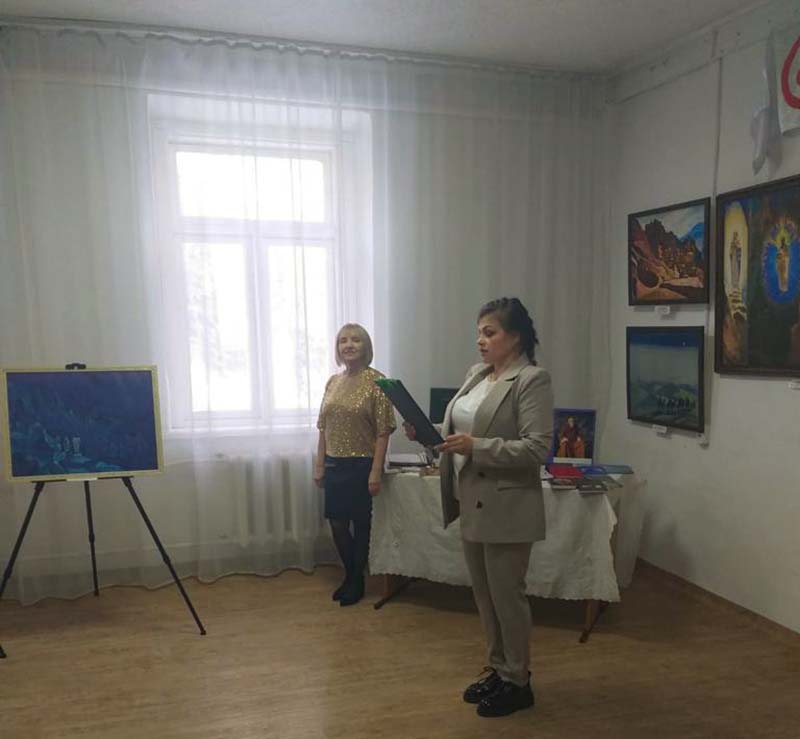 Директор Саянского краеведческого Тамара Михайловна Дерябина